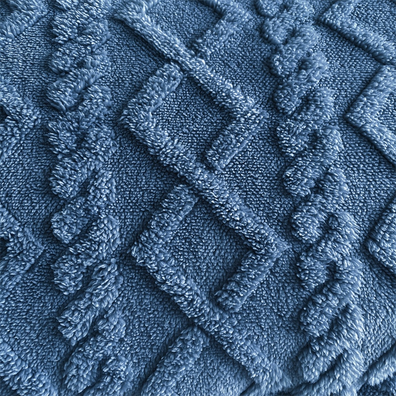 Super-Thick-Warm-Comforter-for-Winter-Polyester-Sherpa-Blanket-for-Bed-Weighted-Blanekts-Warm-Quilted-Comforters-4