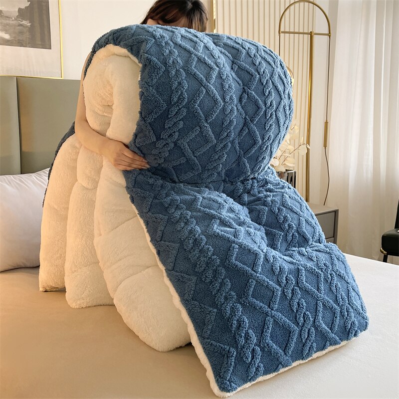Super-Thick-Warm-Comforter-for-Winter-Polyester-Sherpa-Blanket-for-Bed-Weighted-Blanekts-Warm-Quilted-Comforters